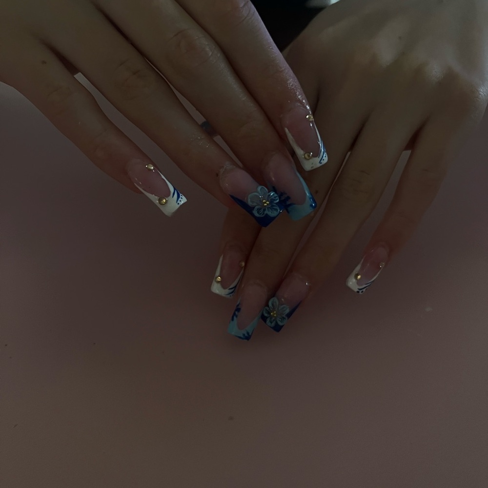 Blue and White Floral Nail Art